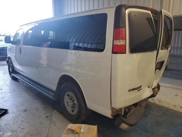 1GAZG1FG8F1171913 - 2015 CHEVROLET EXPRESS G3 LT WHITE photo 2