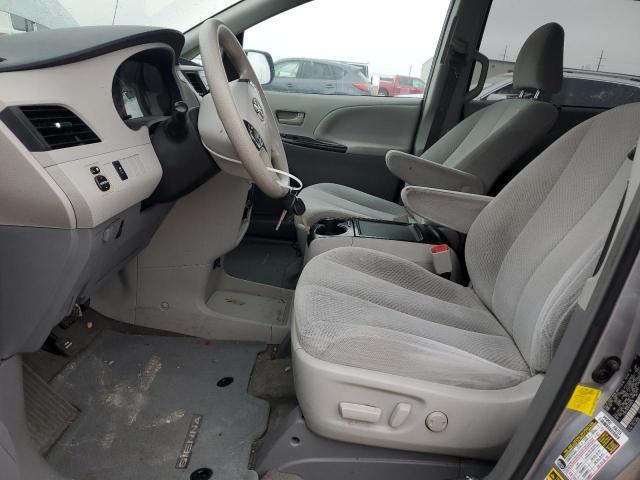 5TDKK3DCXDS300575 - 2013 TOYOTA SIENNA LE SILVER photo 7