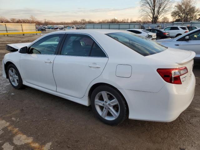 4T1BF1FK0CU598735 - 2012 TOYOTA CAMRY BASE WHITE photo 2