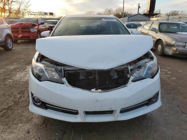 4T1BF1FK0CU598735 - 2012 TOYOTA CAMRY BASE WHITE photo 5