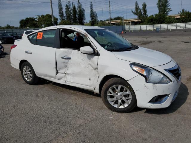 3N1CN7AP9JL845021 - 2018 NISSAN VERSA S WHITE photo 4