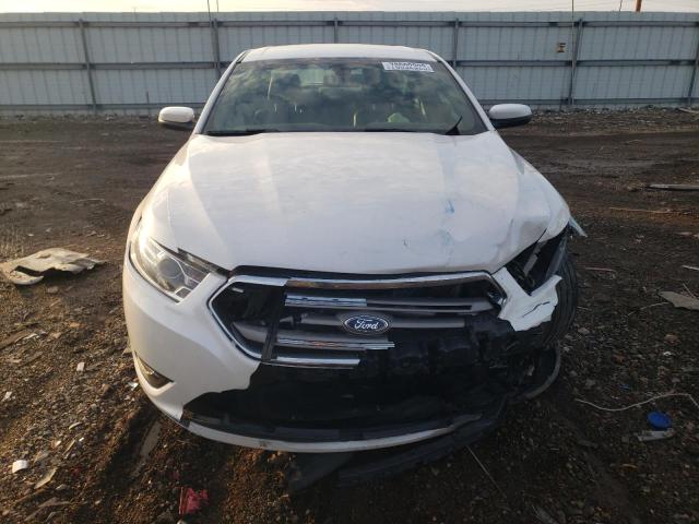 1FAHP2E81JG123037 - 2018 FORD TAURUS SEL WHITE photo 5