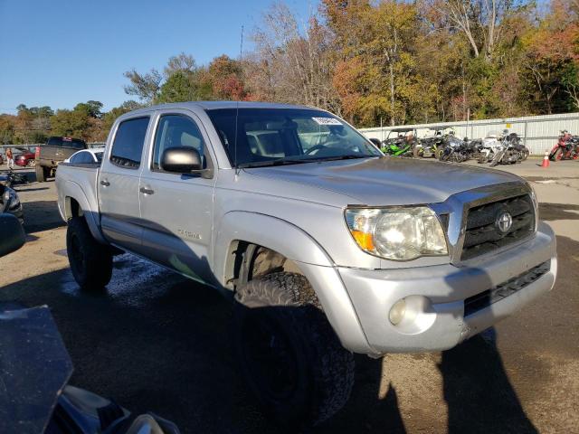 3TMJU62N77M038501 - 2007 TOYOTA TACOMA DOUBLE CAB PRERUNNER SILVER photo 4