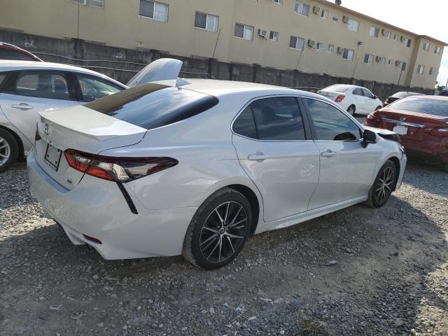 4T1G11AK9PU130973 - 2023 TOYOTA CAMRY SE NIGHT SHADE WHITE photo 3