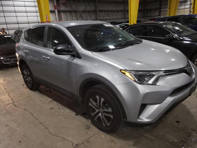 2T3BFREV1JW753646 - 2018 TOYOTA RAV4 LE GRAY photo 4