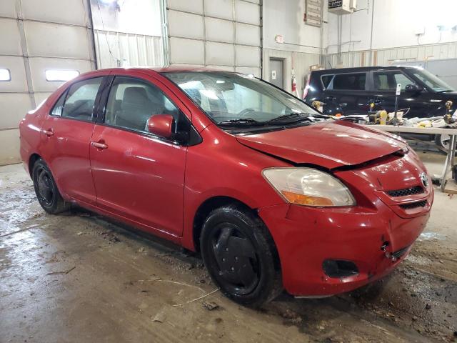 JTDBT923584037724 - 2008 TOYOTA YARIS RED photo 4