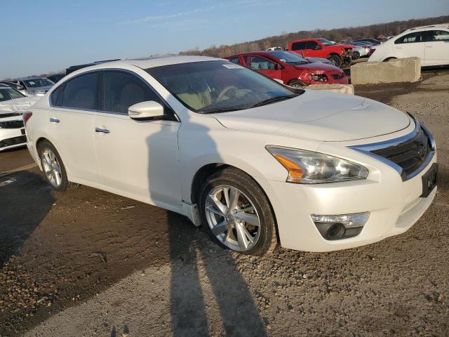 1N4AL3AP6DN500882 - 2013 NISSAN ALTIMA 2.5 WHITE photo 4