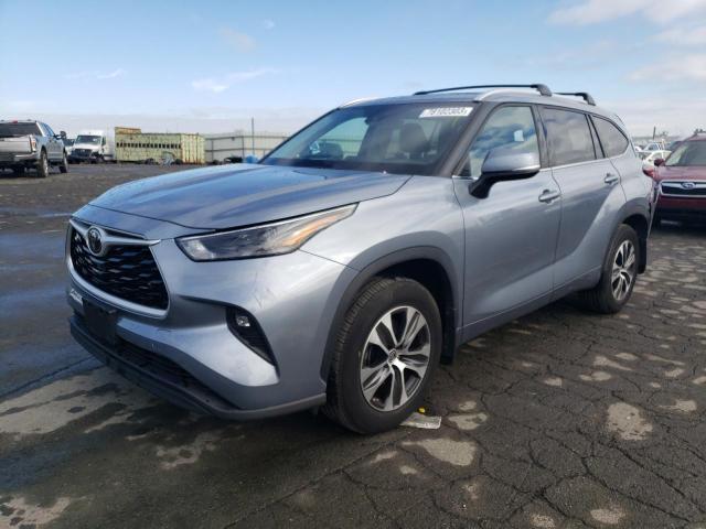 5TDHZRBH0NS173795 - 2022 TOYOTA HIGHLANDER XLE TURQUOISE photo 1