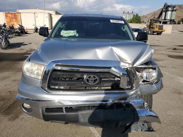 5TFRY5F17BX100796 - 2011 TOYOTA TUNDRA DOUBLE CAB SR5 SILVER photo 5