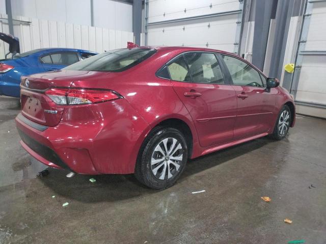 JTDEAMDE2NJ060086 - 2022 TOYOTA COROLLA LE RED photo 3