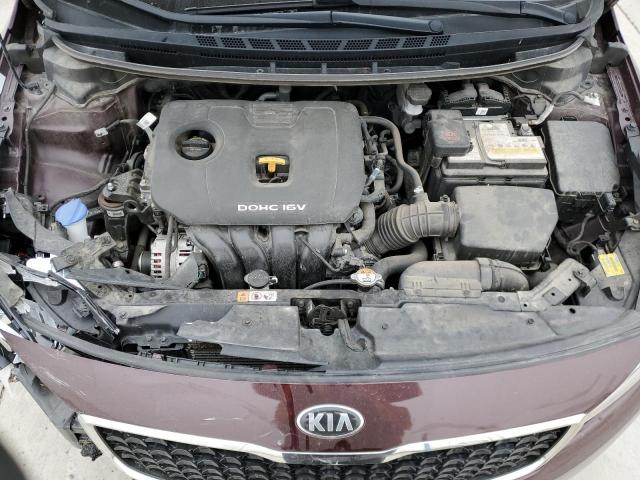 3KPFL4A71HE152926 - 2017 KIA FORTE LX BURGUNDY photo 11