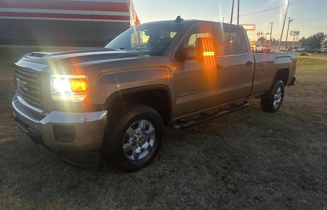 1GT12SEY4JF181210 - 2018 GMC SIERRA K2500 SLE TAN photo 2