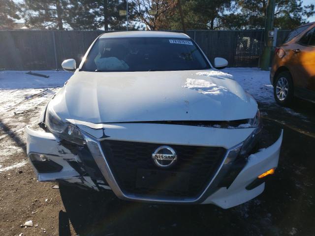 1N4BL4BV7KC239455 - 2019 NISSAN ALTIMA S WHITE photo 5