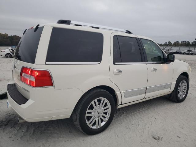 5LMFU27577LJ11805 - 2007 LINCOLN NAVIGATOR WHITE photo 3