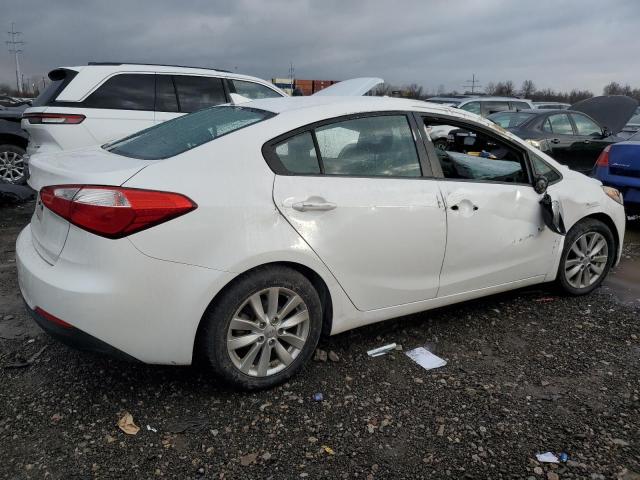 KNAFX4A60G5455845 - 2016 KIA FORTE LX WHITE photo 3