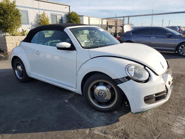 3VW5P7ATXDM819617 - 2013 VOLKSWAGEN BEETLE WHITE photo 4