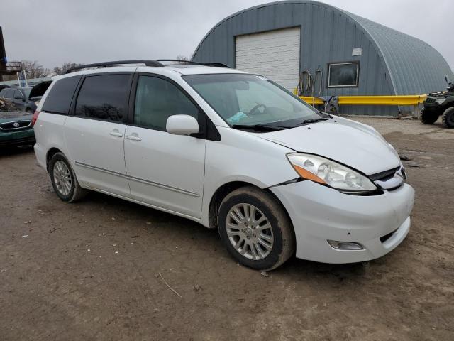 5TDZK22C97S030139 - 2007 TOYOTA SIENNA XLE WHITE photo 4