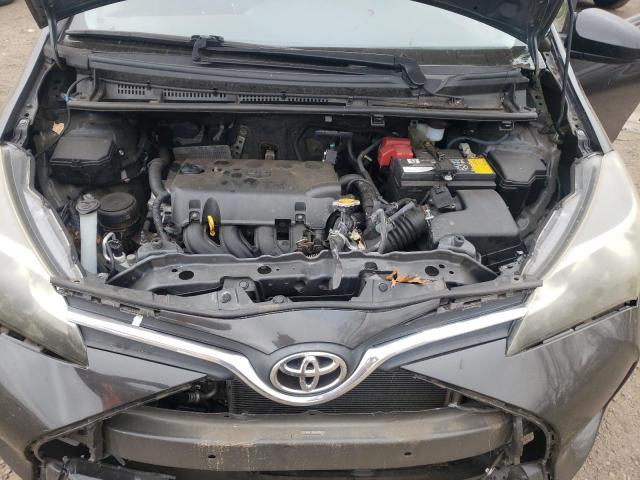 VNKKTUD36FA028813 - 2015 TOYOTA YARIS BLACK photo 11