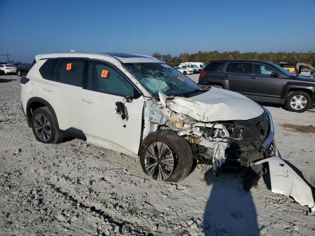 5N1AT3BA6MC766849 - 2021 NISSAN ROGUE SV WHITE photo 4