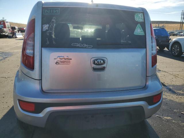 KNDJT2A67D7568446 - 2013 KIA SOUL + SILVER photo 6