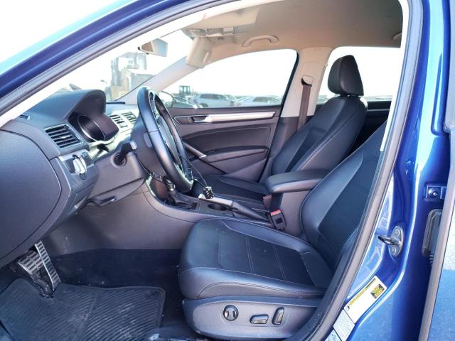 1VWDT7A30HC015079 - 2017 VOLKSWAGEN PASSAT R-LINE Blau Foto 7