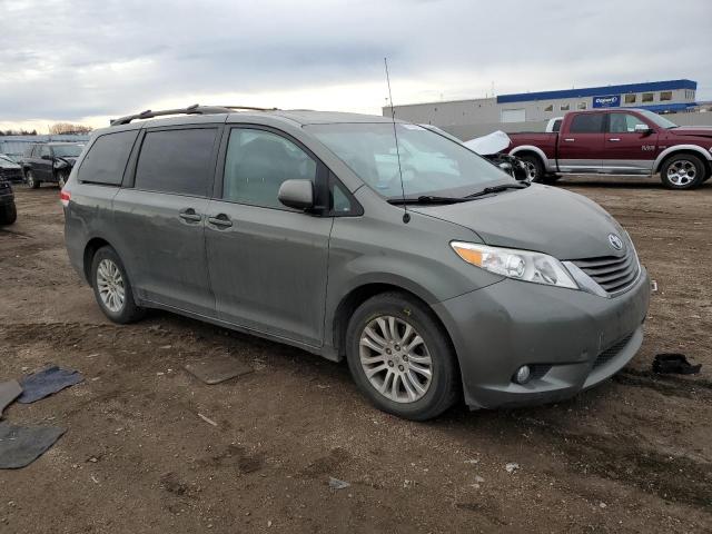 5TDYK3DC4BS017189 - 2011 TOYOTA SIENNA XLE GRAY photo 4