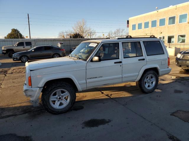 1J4FF58S71L540435 - 2001 JEEP CHEROKEE CLASSIC WHITE photo 1