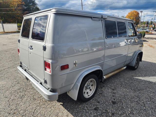 2GCCG15H2C4144413 - 1982 CHEVROLET G10 GRAY photo 4