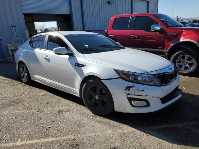 KNAGM4A79F5652937 - 2015 KIA OPTIMA LX WHITE photo 4