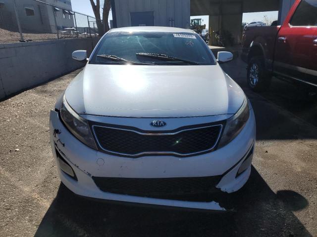 KNAGM4A79F5652937 - 2015 KIA OPTIMA LX WHITE photo 5