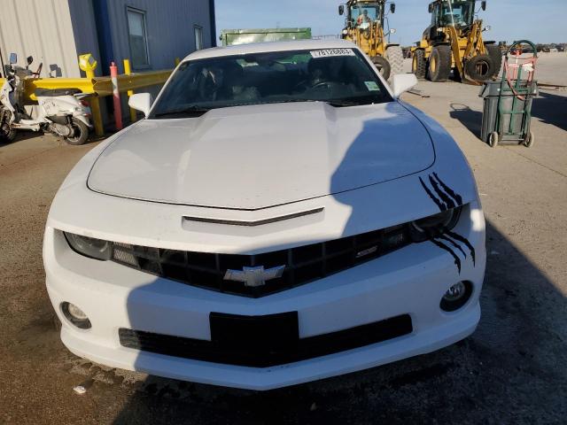 2G1FK1EJ8D9143696 - 2013 CHEVROLET CAMARO 2SS WHITE photo 5