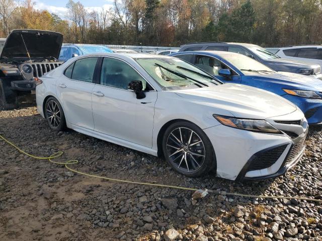 4T1G11AKXPU097904 - 2023 TOYOTA CAMRY SE NIGHT SHADE WHITE photo 4