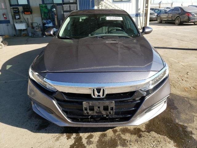 1HGCV1F13JA064910 - 2018 HONDA ACCORD LX GRAY photo 5