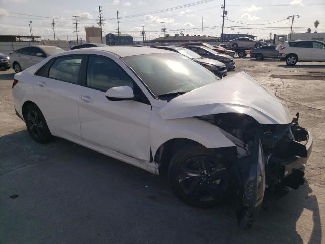 5NPLM4AG9PH115424 - 2023 HYUNDAI ELANTRA SEL WHITE photo 4