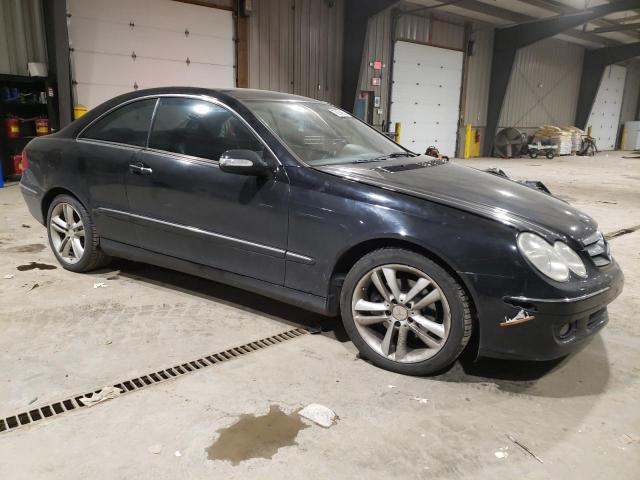 WDBTJ56HX8F241608 - 2008 MERCEDES-BENZ CLK 350 BLACK photo 4