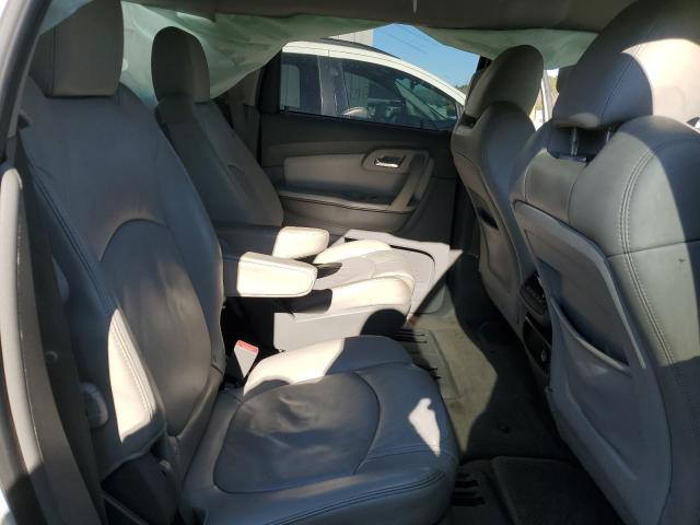 1GNKRJEDXCJ138263 - 2012 CHEVROLET TRAVERSE LT WHITE photo 11