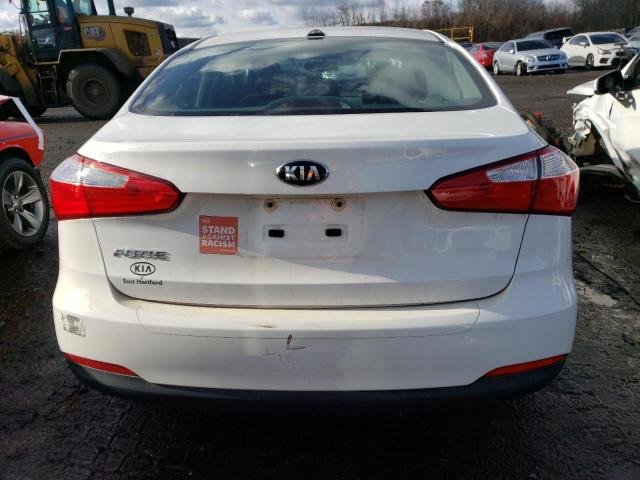 KNAFK4A68G5616554 - 2016 KIA FORTE LX WHITE photo 6