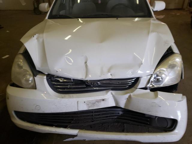 KNAGE124765000463 - 2006 KIA OPTIMA LX WHITE photo 11