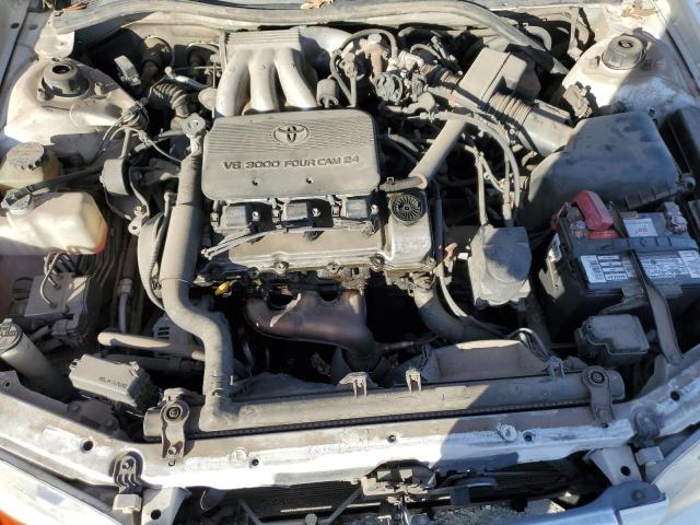 JT2BF28K310292049 - 2001 TOYOTA CAMRY LE WHITE photo 11