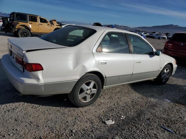 JT2BF28K310292049 - 2001 TOYOTA CAMRY LE WHITE photo 3