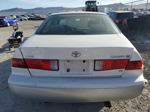 JT2BF28K310292049 - 2001 TOYOTA CAMRY LE WHITE photo 6