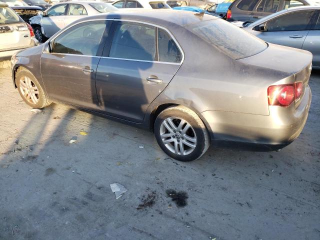 3VWAL7AJ7AM153403 - 2010 VOLKSWAGEN JETTA TDI GRAY photo 2