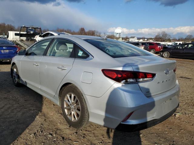 5NPE24AF1JH718218 - 2018 HYUNDAI SONATA SE SILVER photo 2