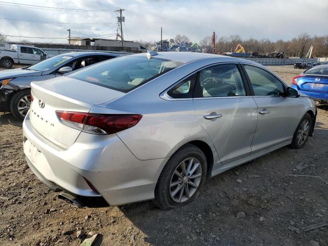 5NPE24AF1JH718218 - 2018 HYUNDAI SONATA SE SILVER photo 3