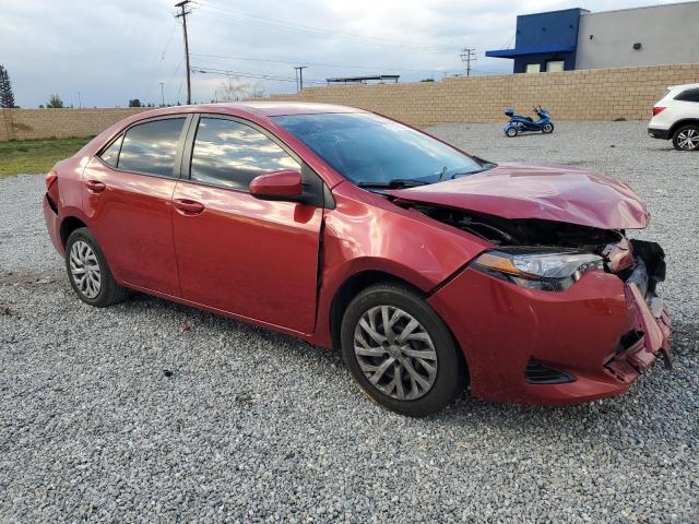 5YFBURHE4JP833289 - 2018 TOYOTA COROLLA L RED photo 4