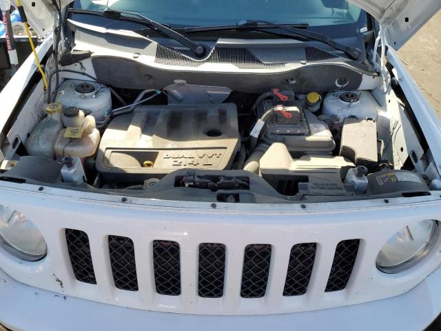 1C4NJPFB4ED917074 - 2014 JEEP PATRIOT LATITUDE WHITE photo 11