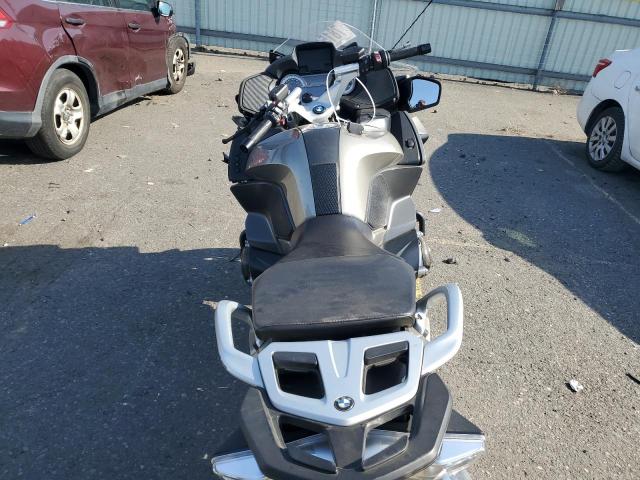 WB10A1305GZ195157 - 2016 BMW R1200 RT SILVER photo 6