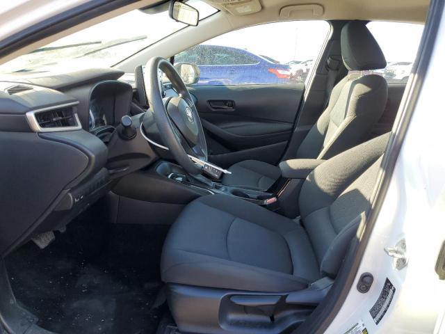 5YFEPMAE9NP277195 - 2022 TOYOTA COROLLA LE თეთრი ფოტო 7