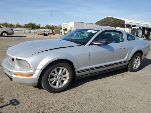 1ZVFT80NX75354372 - 2007 FORD MUSTANG SILVER photo 1