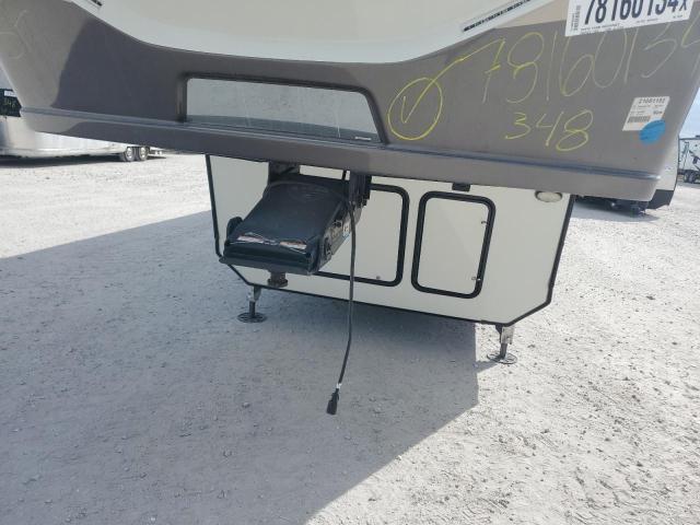 4YDF38122L4702444 - 2017 KEYSTONE MONTANA WHITE photo 10